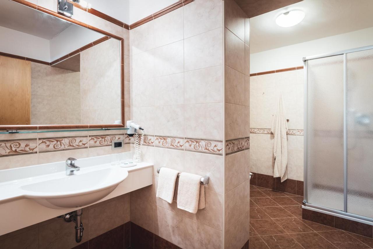 Berghotel Majarei San Vigilio Di Marebbe Luaran gambar