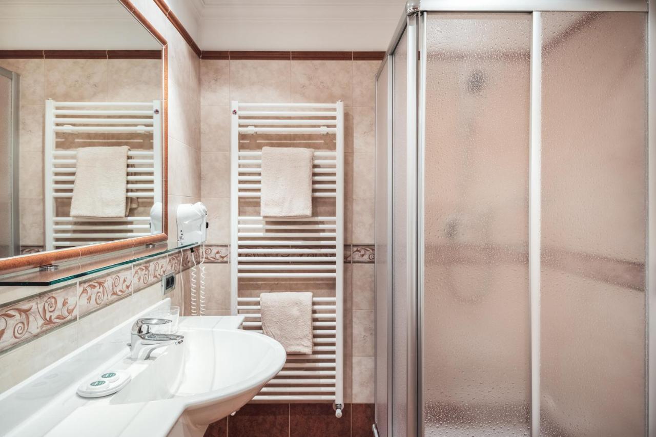 Berghotel Majarei San Vigilio Di Marebbe Luaran gambar